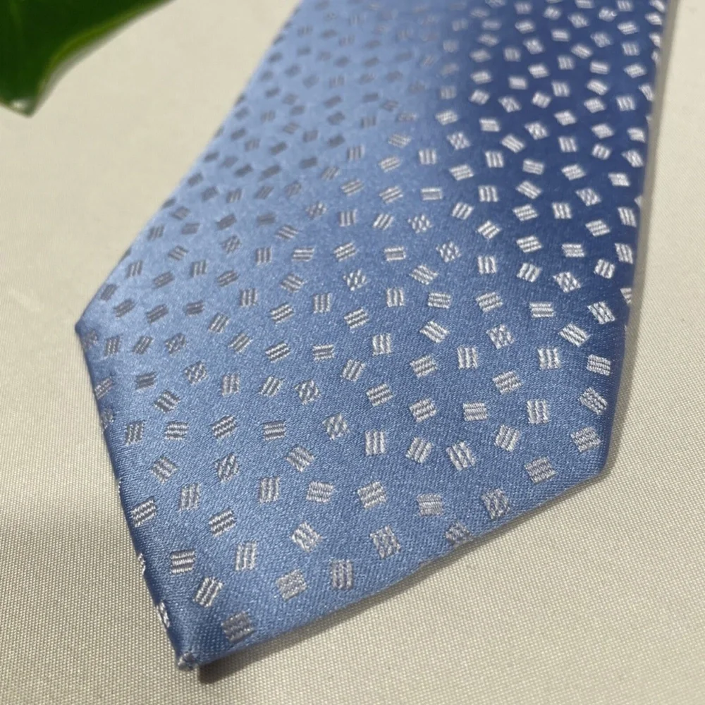 NWT $70 MICHAEL KORS [ Men's Tie ] Mini‎ Squares in Light Blue
